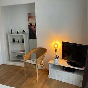 Aux Deux Colombes Avec Balcon Et Garage Appartement Pamiers
